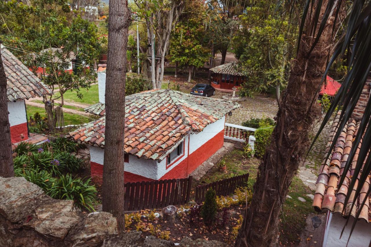Hotel Y Centro De Convenciones Pueblito De Yerbabuena Paraiso Natural Chía 외부 사진