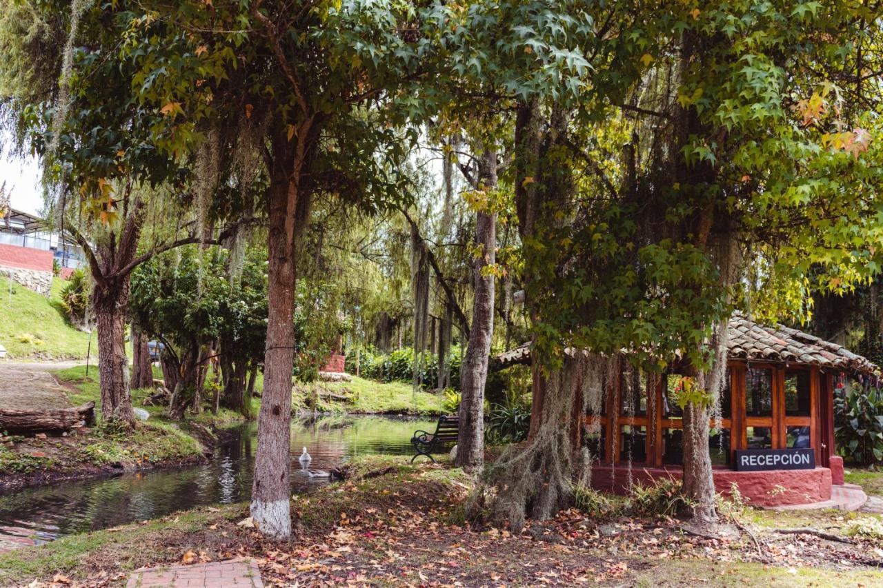 Hotel Y Centro De Convenciones Pueblito De Yerbabuena Paraiso Natural Chía 외부 사진